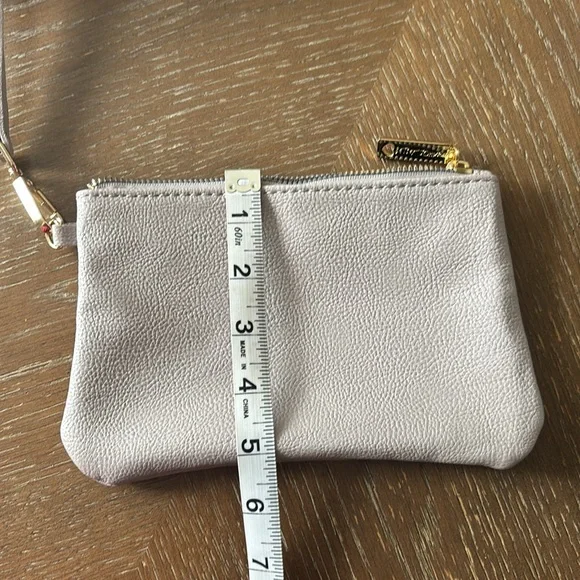 🆑 Betsey Johnson Quilted Puffy Heart Swag Tote. Gray/pink/purple hue Tote Bag - Picture 13 of 17